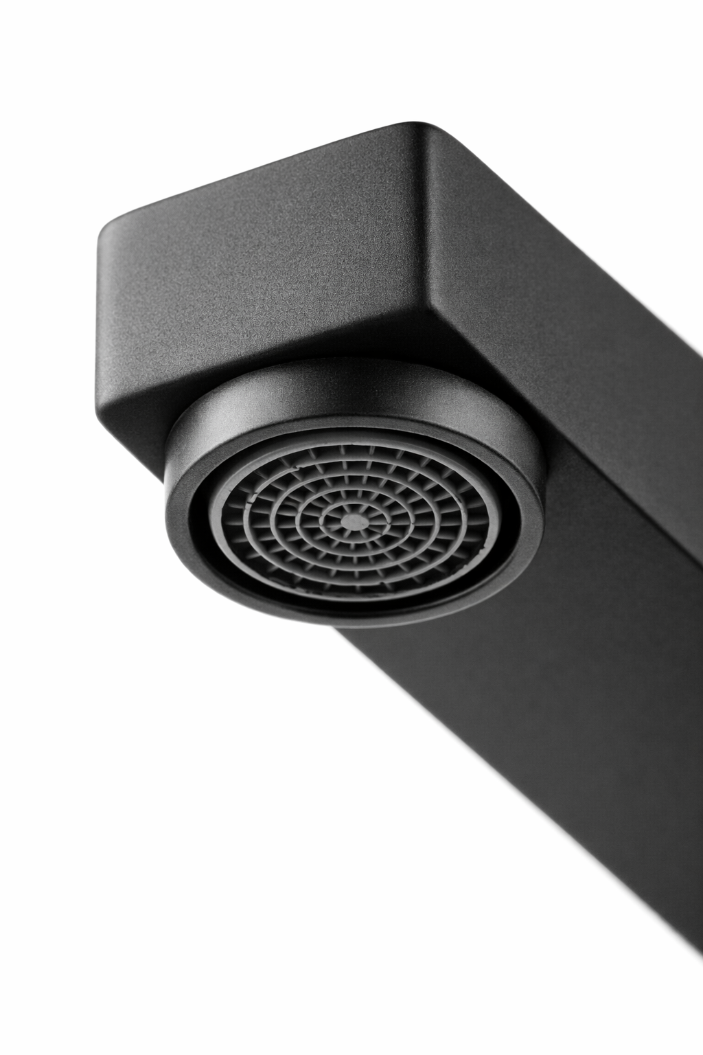 cortenvale-nexo-bathroom-sink-faucet-aerator-detail
