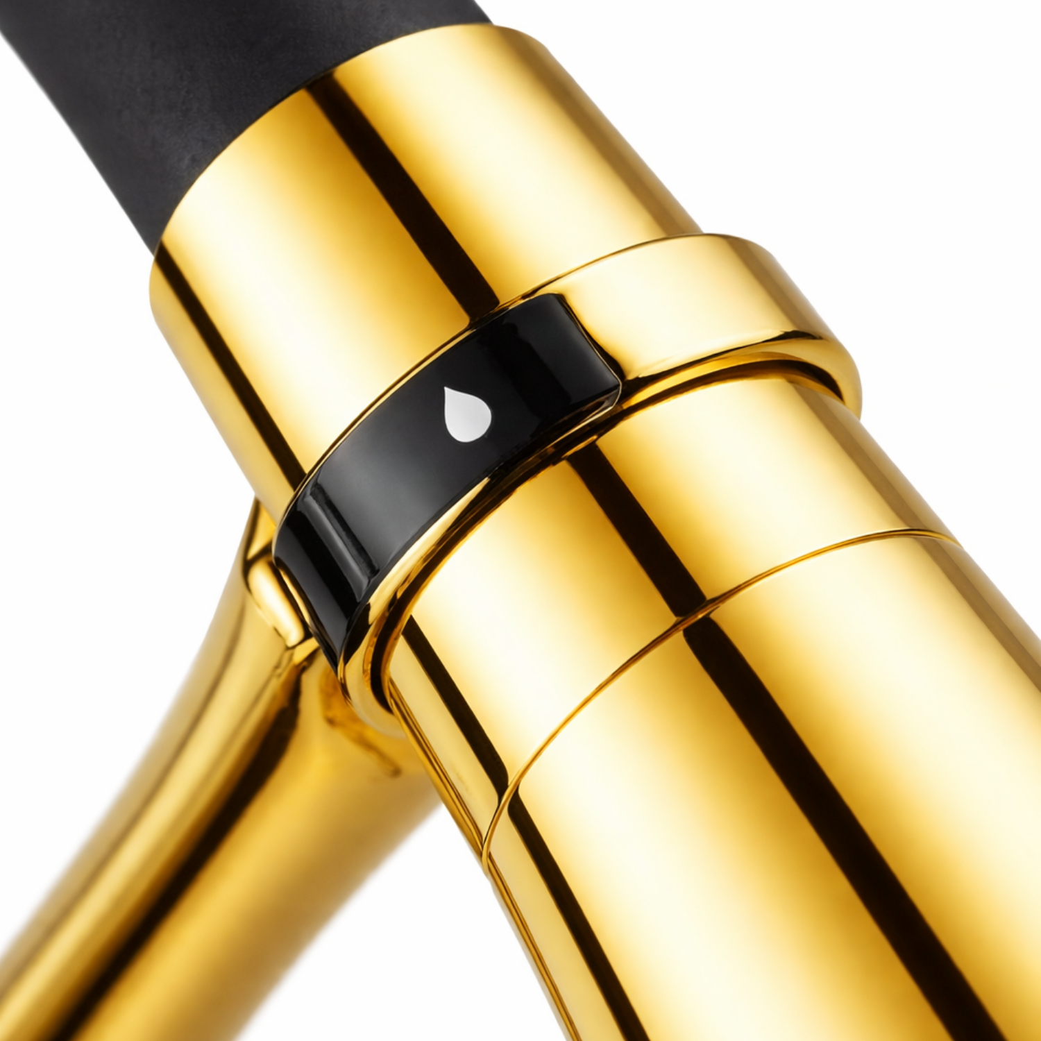 cortenvale-vorin-pull-down-kitchen-faucet-brushed-gold-black-hero-4